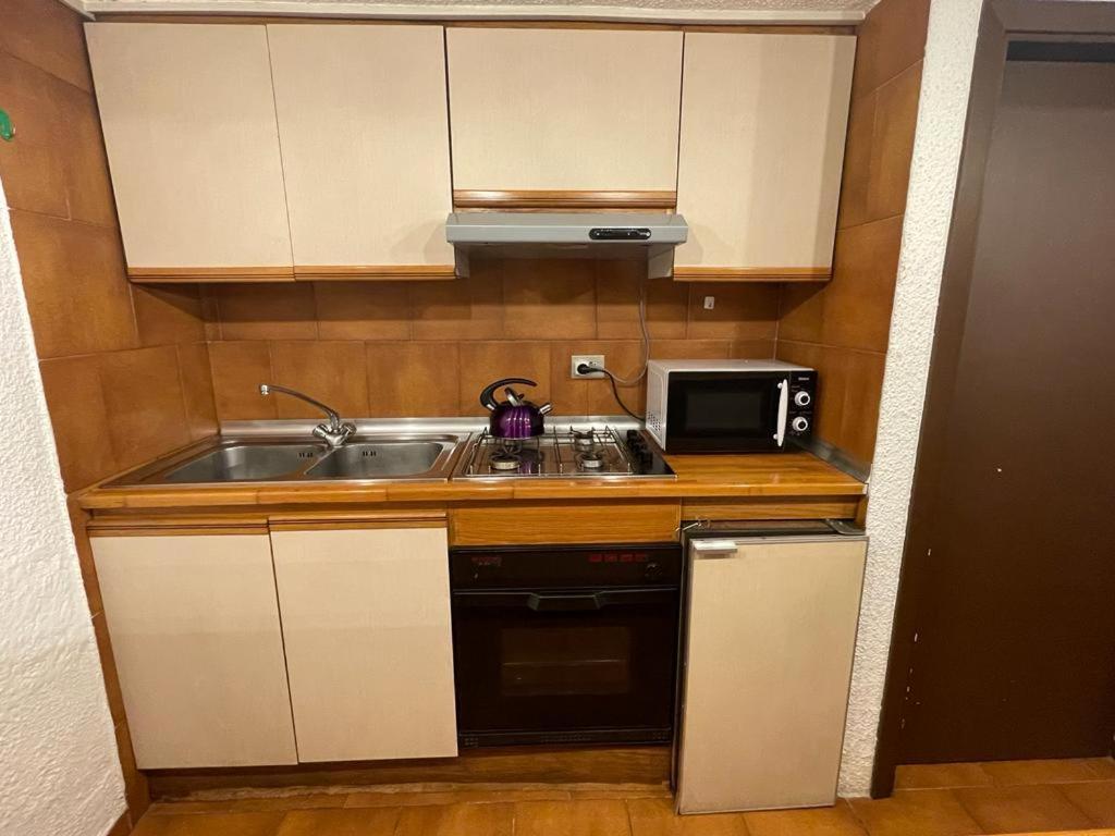 Taverna tranquillissima indipendente con palestra Trezzano Sul Naviglio Esterno foto